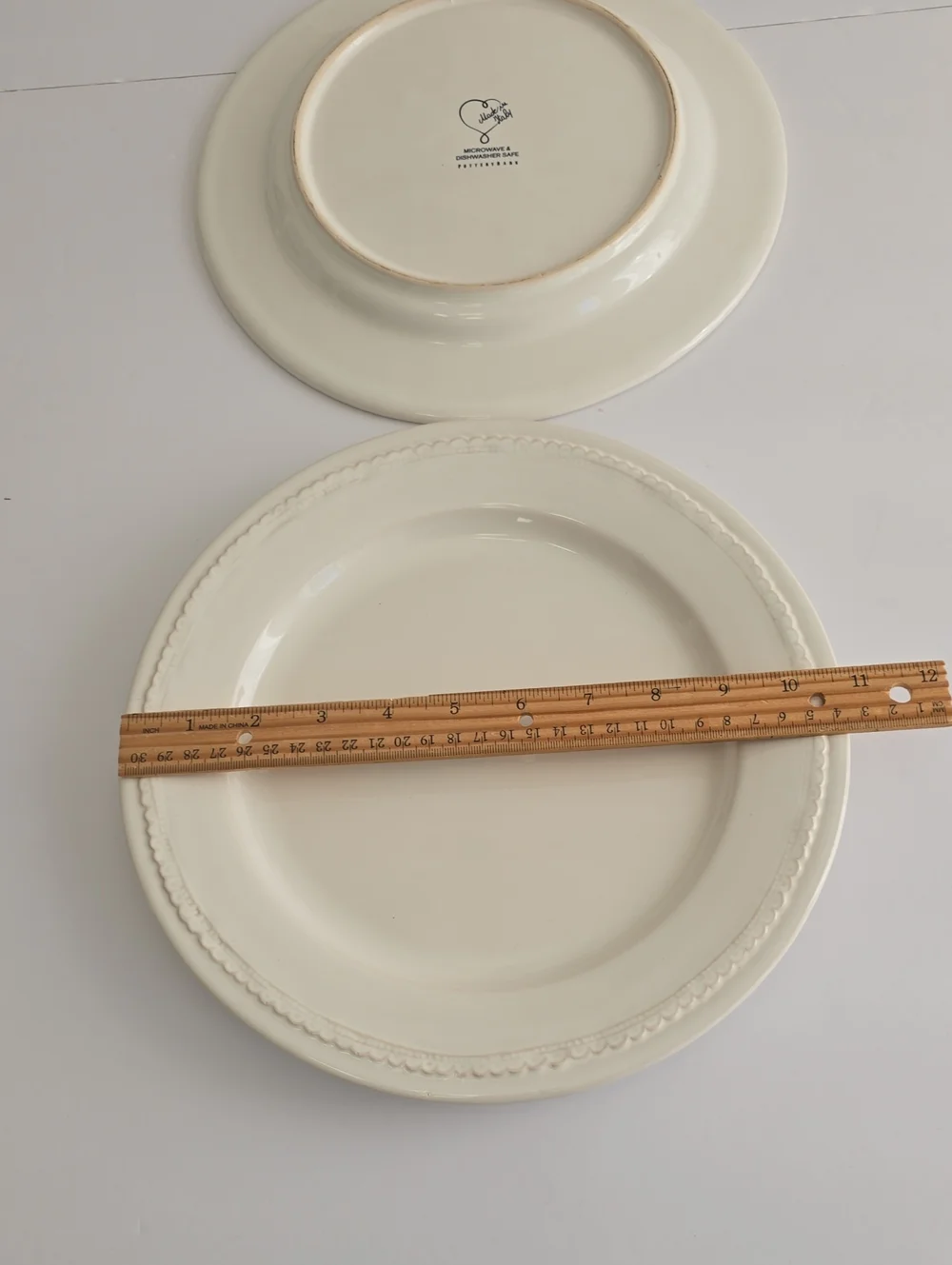Pottery Barn Set Of 2 Napoli White Dinner Plates Scalloped Made In Italy